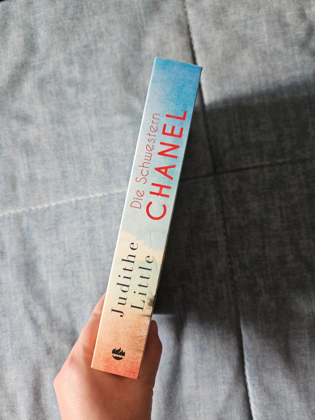 Libri: Judithe Little: Die Schwestern Chanel – Nuovo (secondo la descrizione) da Bern venduto da Oloui 1