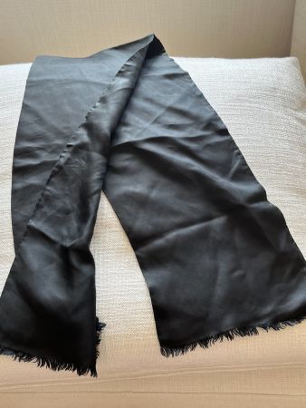 🖤 Écharpe Vintage en Soie Noire | Double Épaisseur