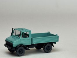 VE1- Wiking Mercedes Unimog Pritsche grün
