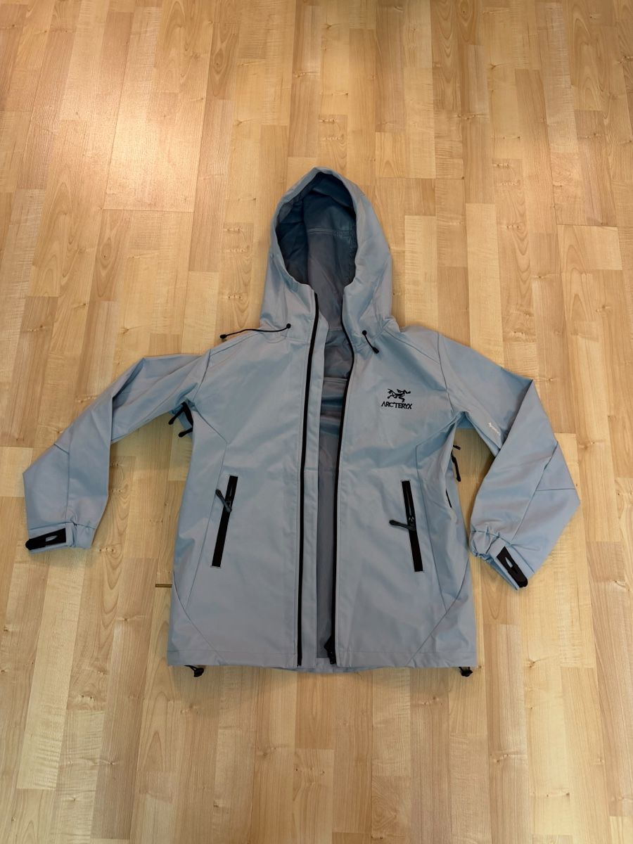 Arcteryx Giacche: Arc’teryx Jacke – Nuovo e nell'imballaggio originale da Allschwil venduto da ale_99l7