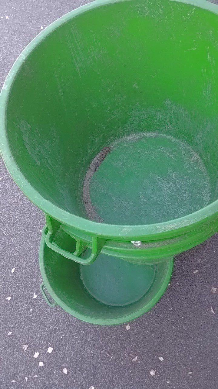 Sonstiges für Haushalt & Wohnen: GRÜNE EIMER | 70LTR | UNIVERSALTONNE | NP 25.00 |ZH – Gebraucht aus RAFZ von 012345 1