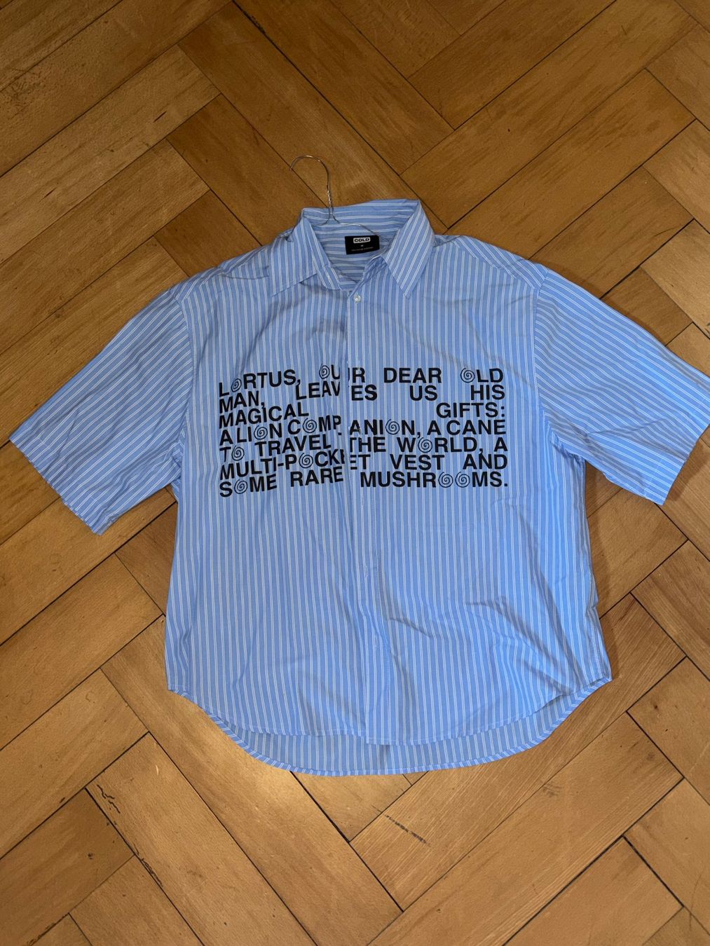 Chemises: Cold Culture Kurzarmhemd Hellblau Print – D'occasion à Zürich par LinoBossi