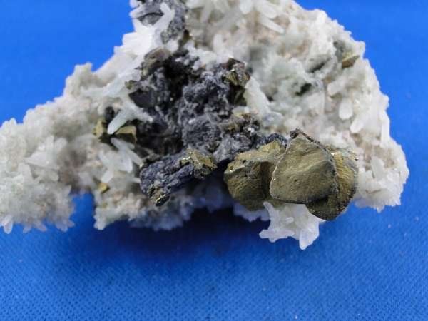 Mineralien & Heilsteine: Chalkopyrit und Galena auf Quarz – Gebraucht aus Schinznach Bad von Demerald 6