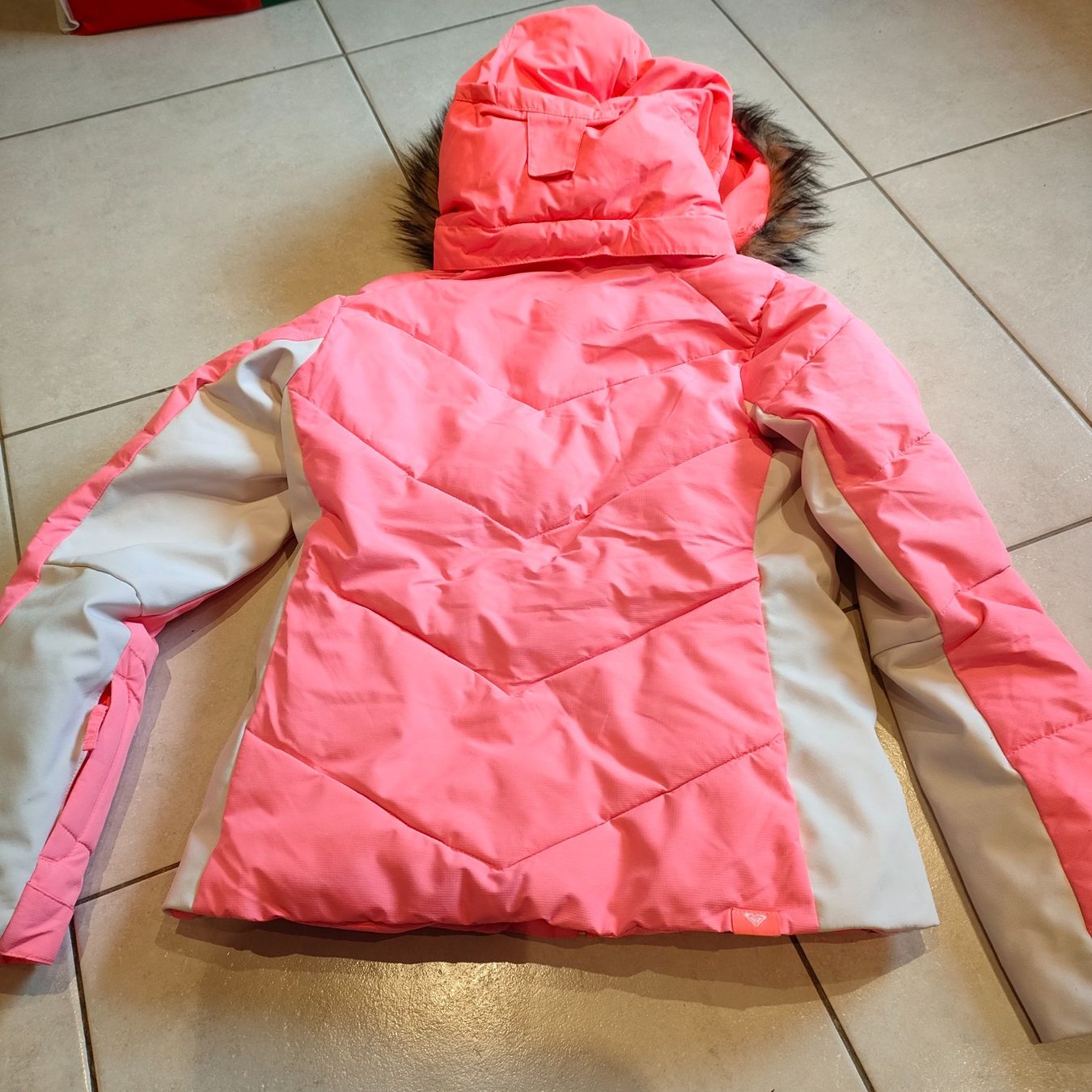 Roxy Vestes & Manteaux: Skijacke Gr.12/L Roxy – D'occasion à Adelboden par Lammhult 1