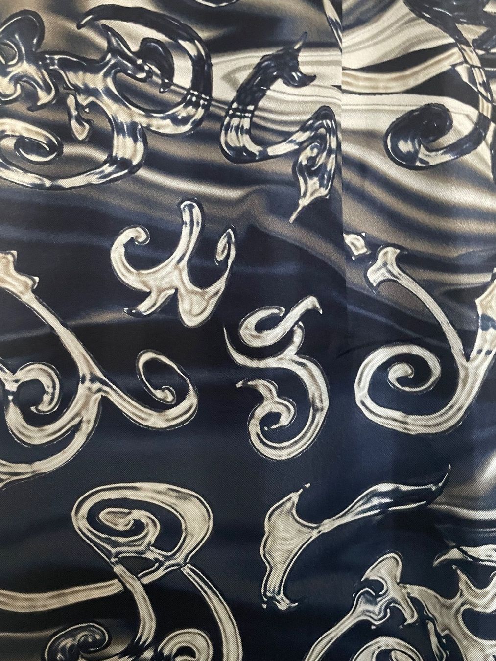 Salvatore Ferragamo Pantaloni: Salvatore Ferragamo Seidenhose - Gr. 38 – Usato da Hünenberg See venduto da DND5 5