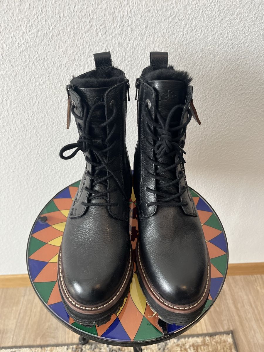 Bench Scarpe da donna: Damen Stiefel Bench. schwarz grösse 38  – Usato da Solothurn venduto da mjt_6yvh 1