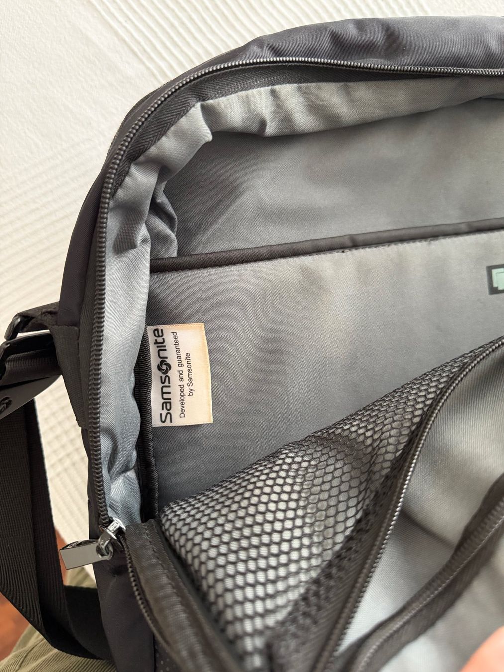 Samsonite Borse: Samsonite Laptop-Tasche – Usato da Nänikon venduto da marcusg70 4