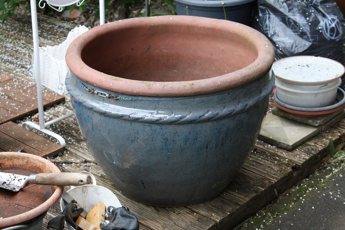 Vasi per fiori: Blumentopf glasiert blau d62xh47cm – Usato da zuchwil venduto da parson65