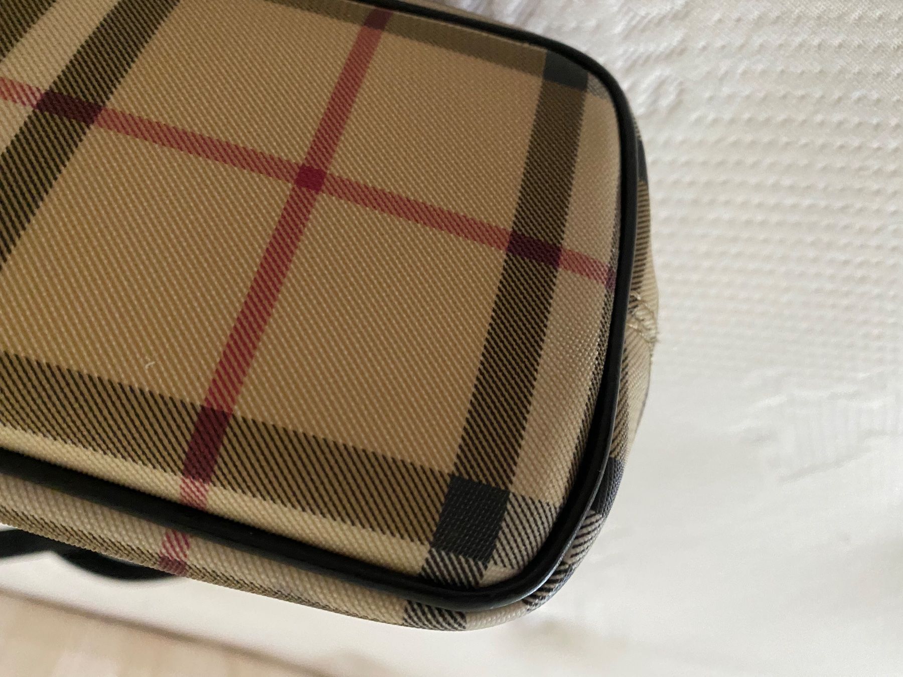 Burberry Borse da donna: Burberry Tasche – Usato da Stäfa venduto da 6senses 3