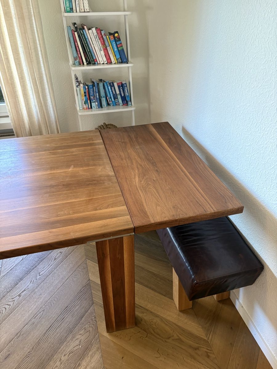 Tables: Esszimmertisch Holz furniert – D'occasion à Wettswil par koebi2009 4