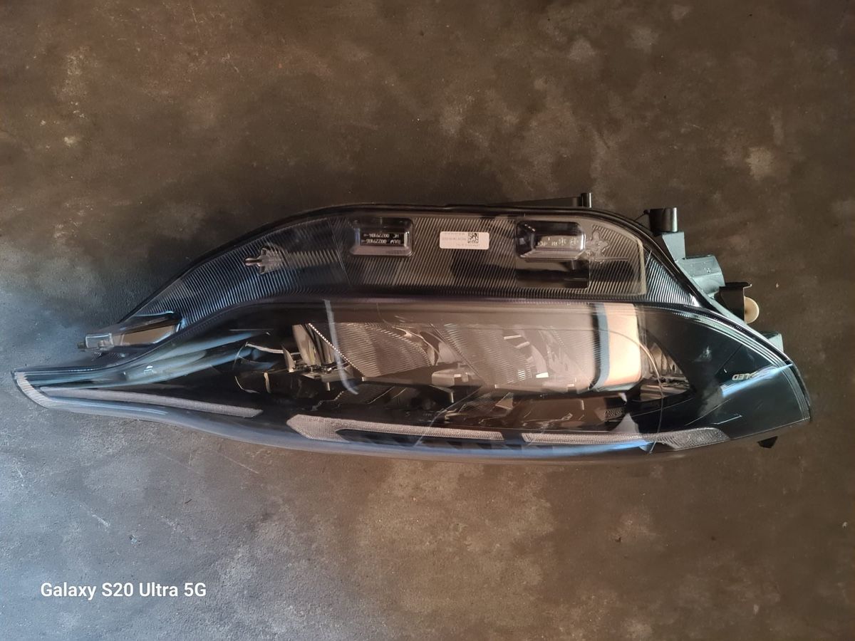Ford Fari: Ford Transit Scheinwerfer new – Usato da Grabs venduto da fil_c75b 3