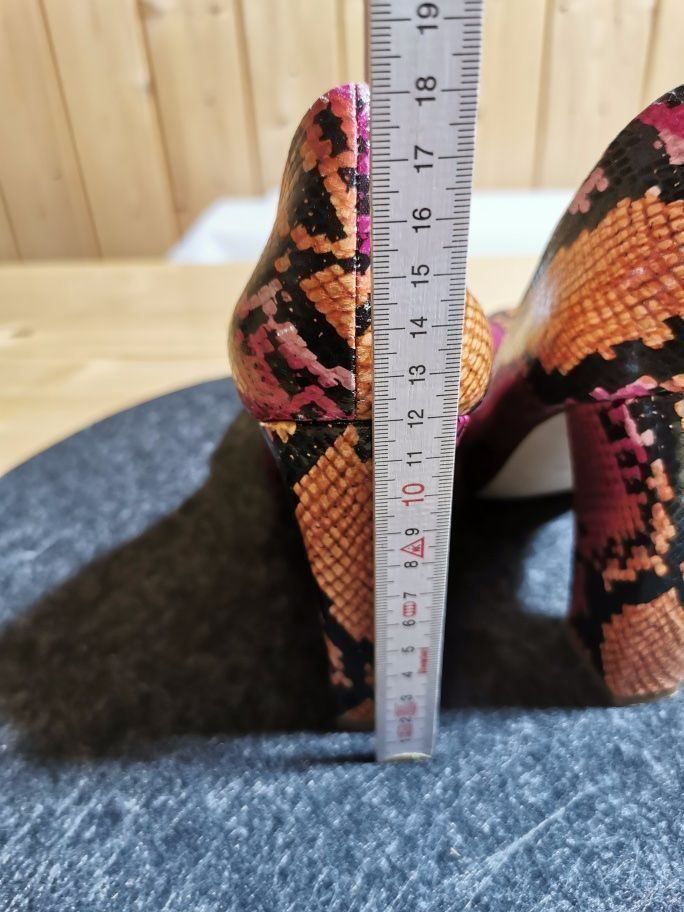 Damenschuhe: Schuhe "Nine West" Schlangenprint Gr. 39 – Gebraucht aus Sirnach von windrad65 4