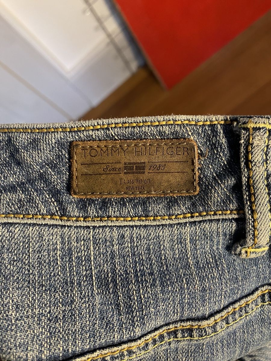 Tommy Hilfiger Jeans: tommy hilfiger jeans – Usato da Zürich venduto da ver_8jkn 3