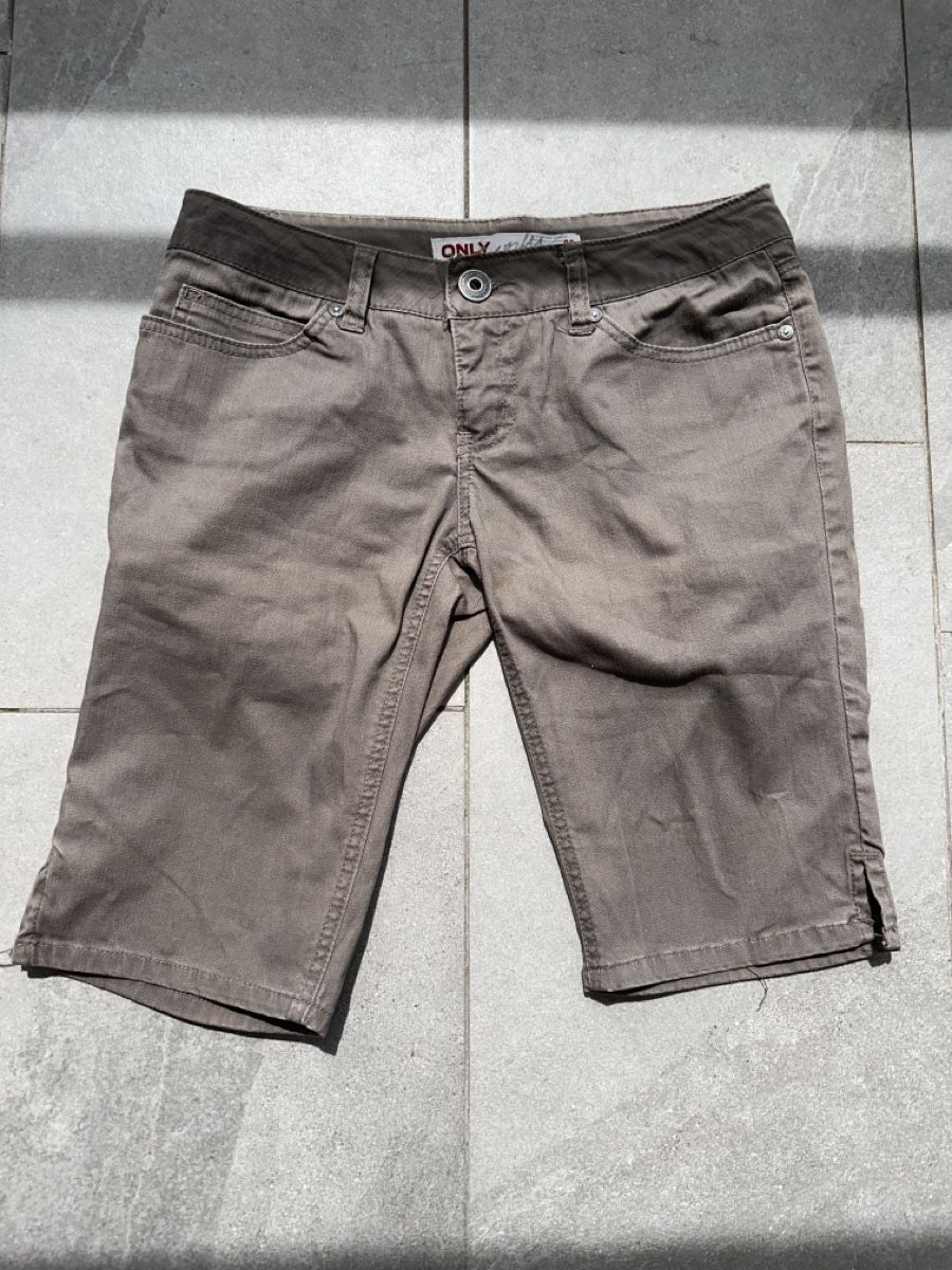 Only Pantaloni: Only Kurze Hose Gr. 38  – Usato da Wald AR venduto da sar_x867