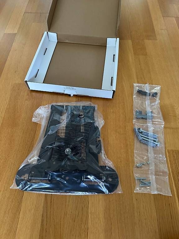 Bildschirmhalterung: Monitor Halterung  – Neu und originalverpackt aus Ostermundigen von skulls_13