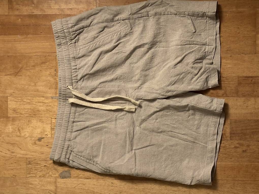 Pantaloni: Kurze Hose Zara – Usato da Meilen venduto da rr0