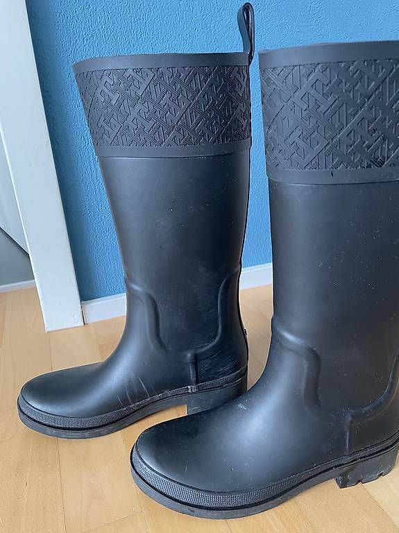 Tommy Hilfiger Scarpe da donna: Tommy Hilfiger Gummistiefel Gr. 41 – Usato da Bad Ragaz venduto da Roselyyn 2