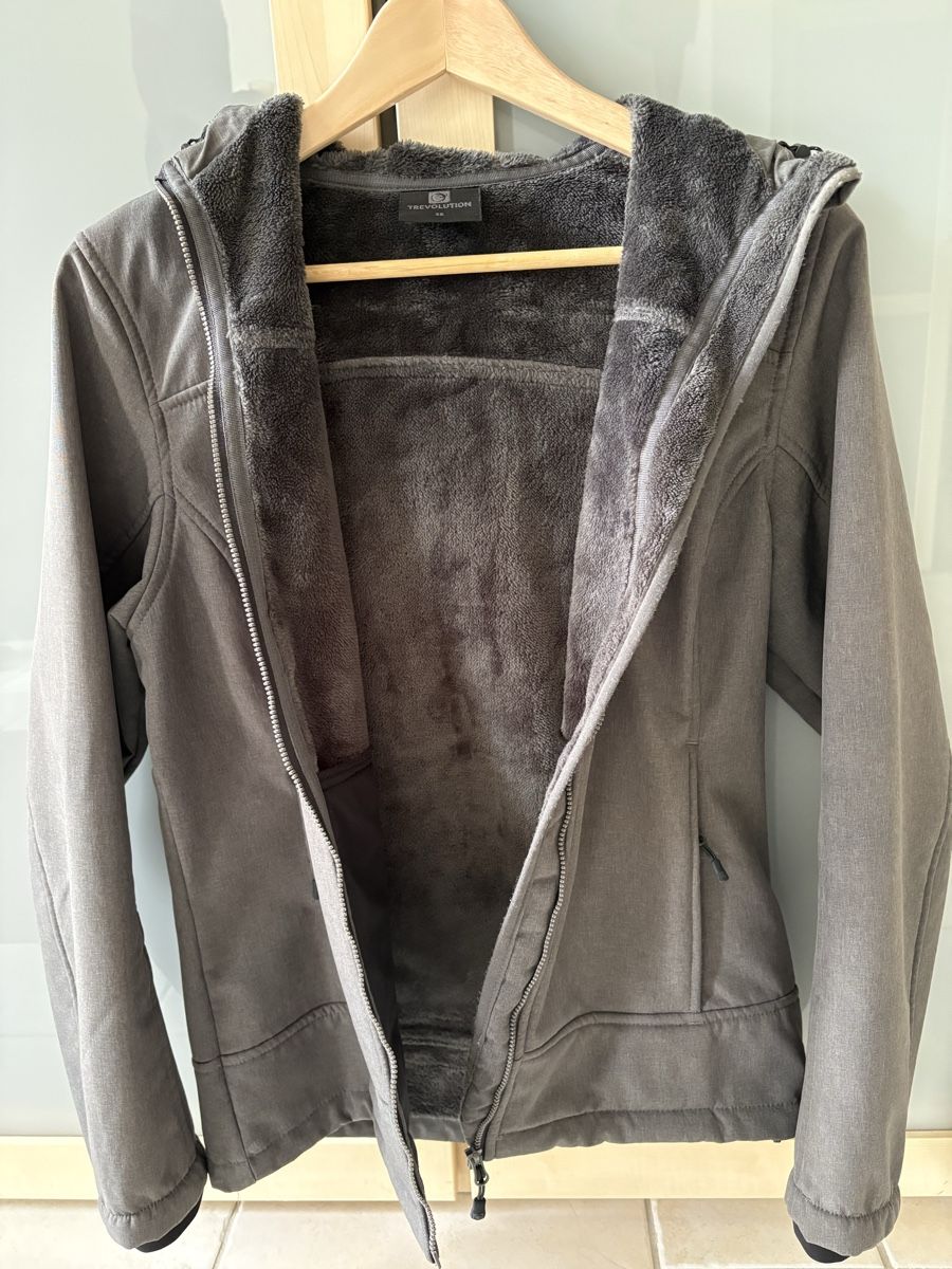Trevolution Giacche: Damen Softshell Jacke grau gefüttert Grösse 38 – Usato da Susten venduto da Bieny 1