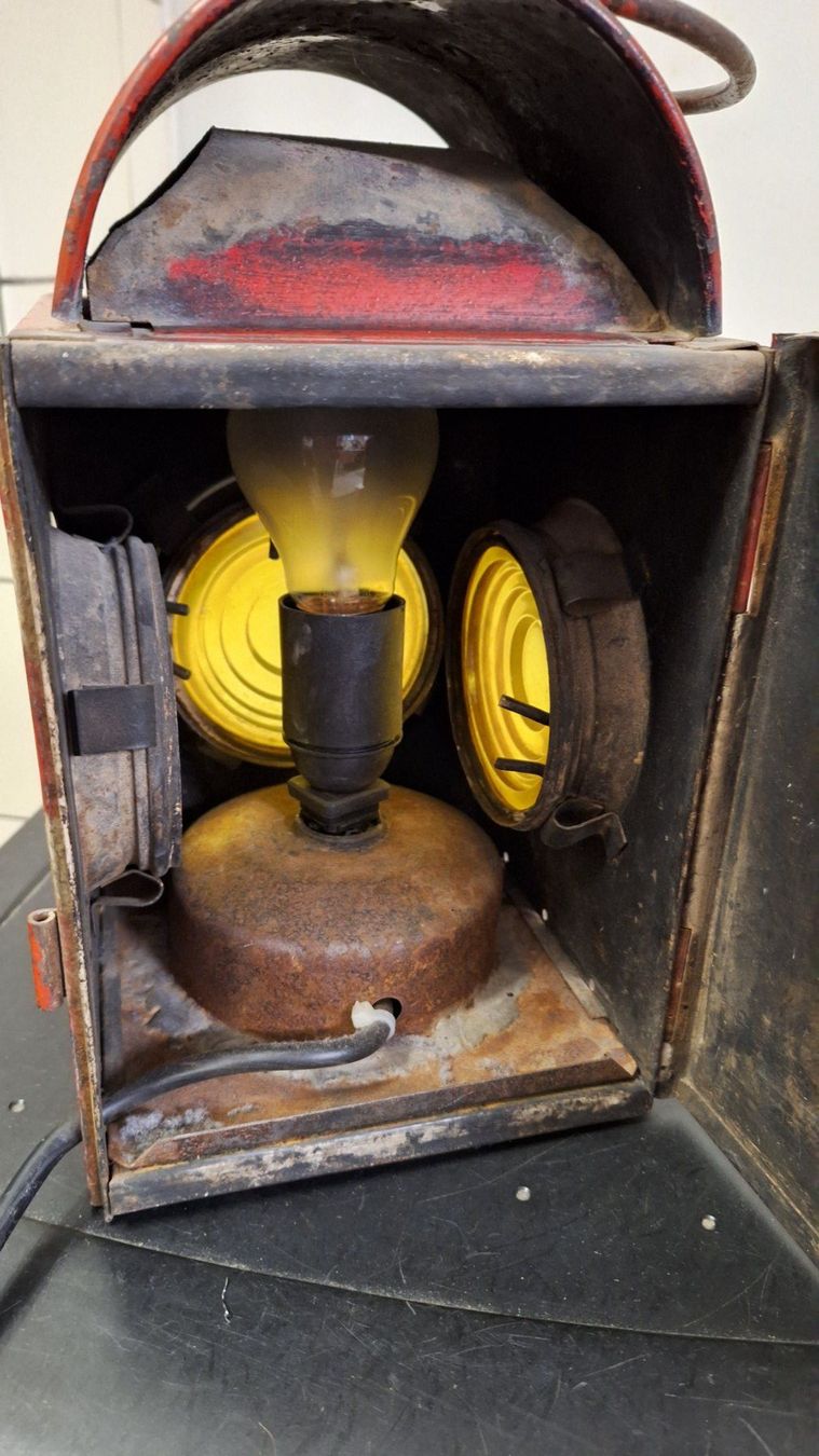 SBB/CFF/FFS Lampade: antike Baustellenlampe  "Locher" elektrifiziert – Usato da Arlesheim venduto da shopradl 5