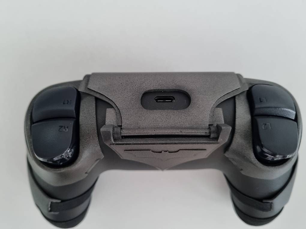 Sony Controller: PS5 Controller Dark Knight ***LIMITIERT 40 Stück weltweit*** – Nuovo (secondo la descrizione) da Kirchdorf AG venduto da raffi_sidi 3