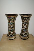 2 x Antike grosse Thouner Majolika Vasen mit Blumendekor