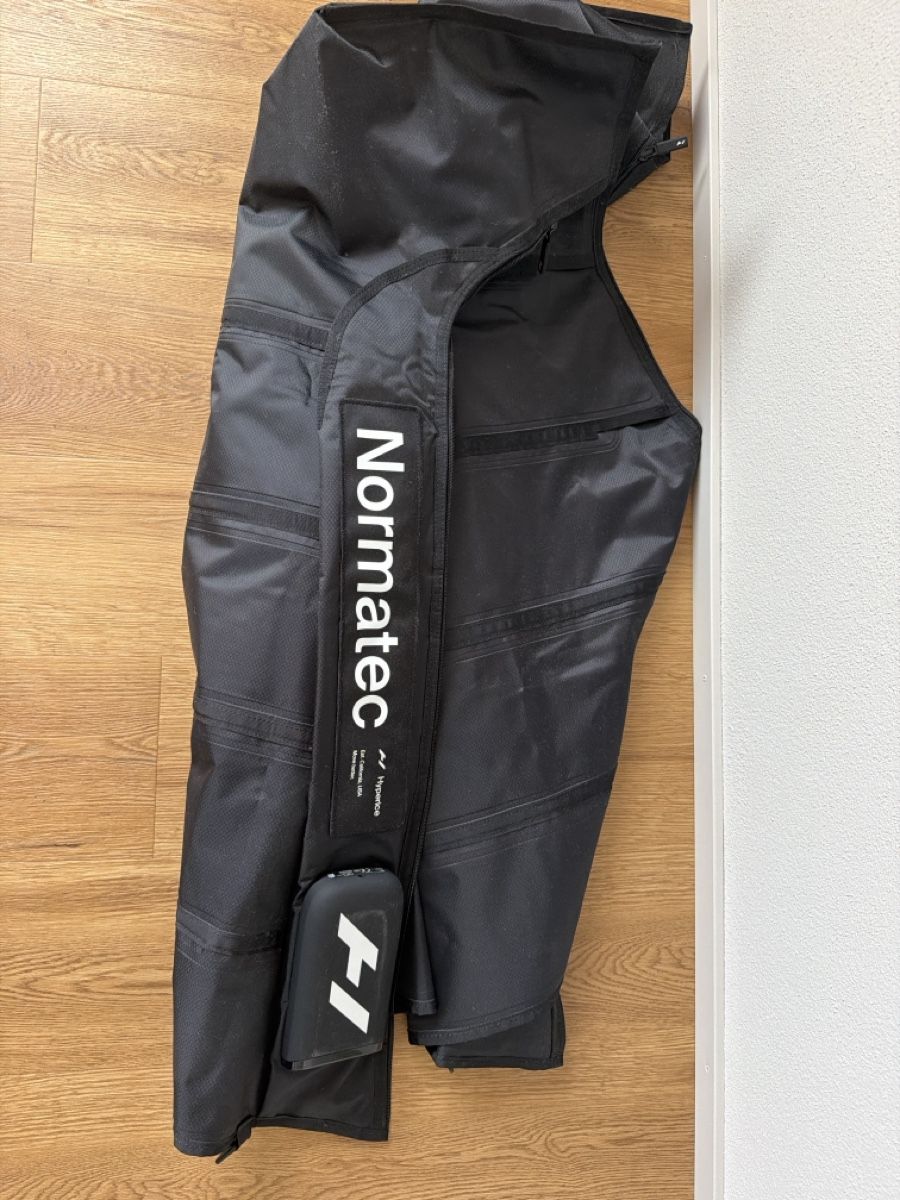Dispositivi per massaggi: Hyperice Normatec Premier Standard – Usato da Sulgen venduto da fischerfritz