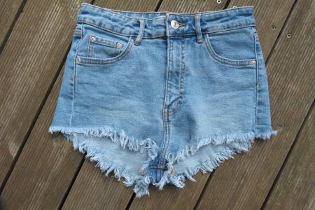 ZARA  Jeans-Stretchshorts  Gr. 36