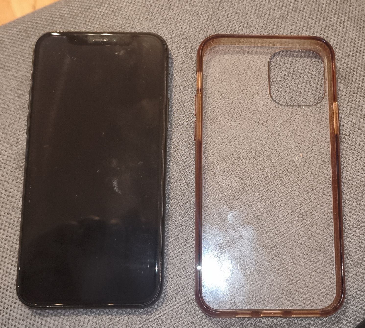 Apple Telefoni cellulari / Smartphones: Verkaufe mein Altes Iphone 11 Pro – Usato da Döttingen venduto da bea_zb78 3