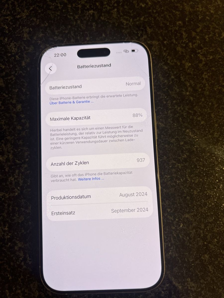Apple Handys / Smartphones: Apple iPhone 16 Pro 128 GB grau mit Displaybruch – Gebraucht aus Brunnen von princessv 8