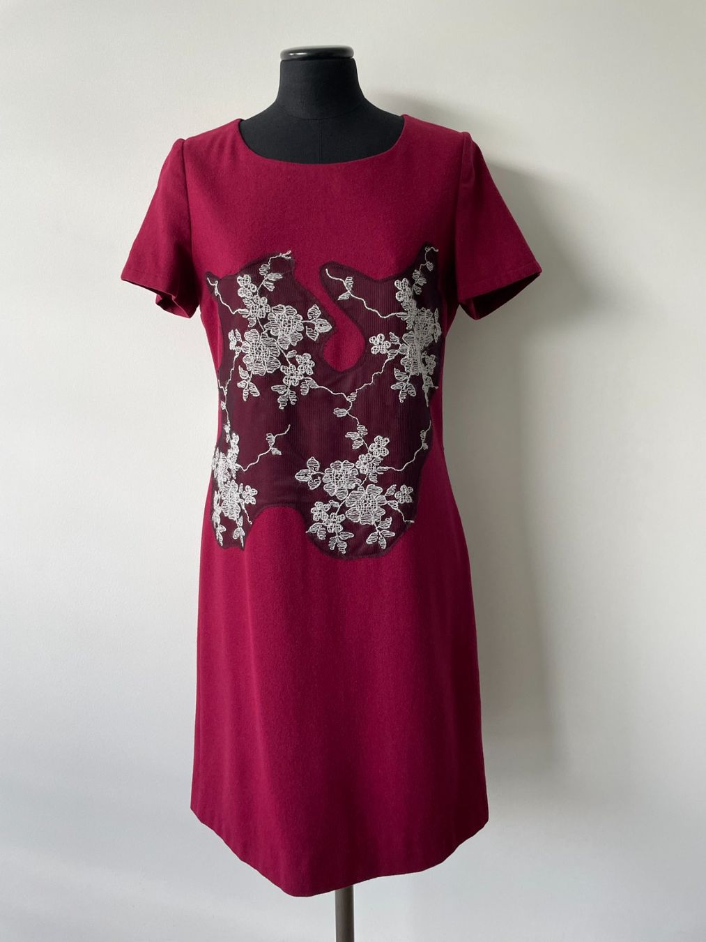 Robes: Wollkleid mit Blumen Gr. 36 – D'occasion à Turgi par bar_8pdm