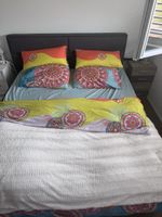 Bett mit Bettkasten und Lattenrost 180x200 cm guter Zustand