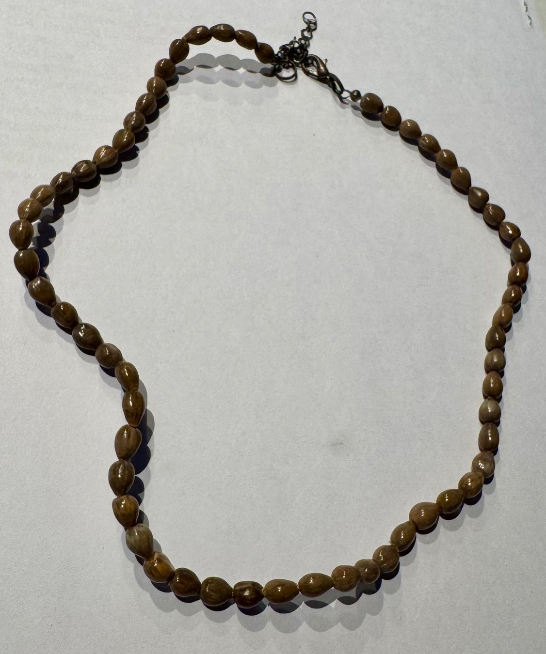 Ketten: Elegante Halskette mit braunen Perlen – Gebraucht aus Balgach von Pumuckl03