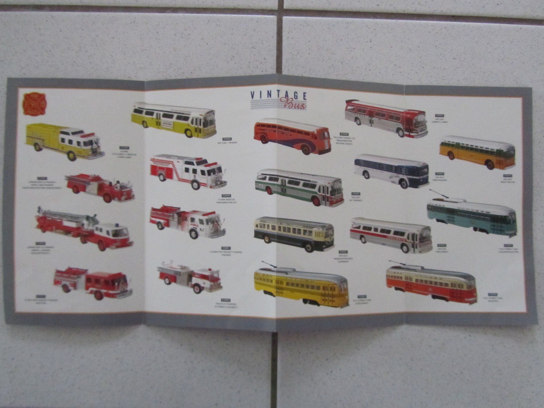 Zeitschriften & Magazine: Corgi Classics, Automodell-Katalog 1995 und 1998 – Gebraucht aus Weiningen ZH von dietsch57 1