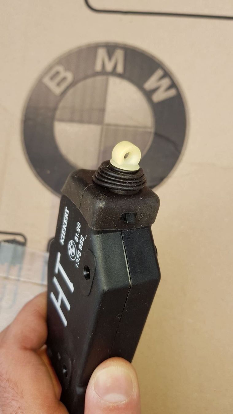 BMW Tutti pezzi di ricambio auto: BMW Stellmotor hinten links – Nuovo (secondo la descrizione) da Minusio venduto da demi0110 4