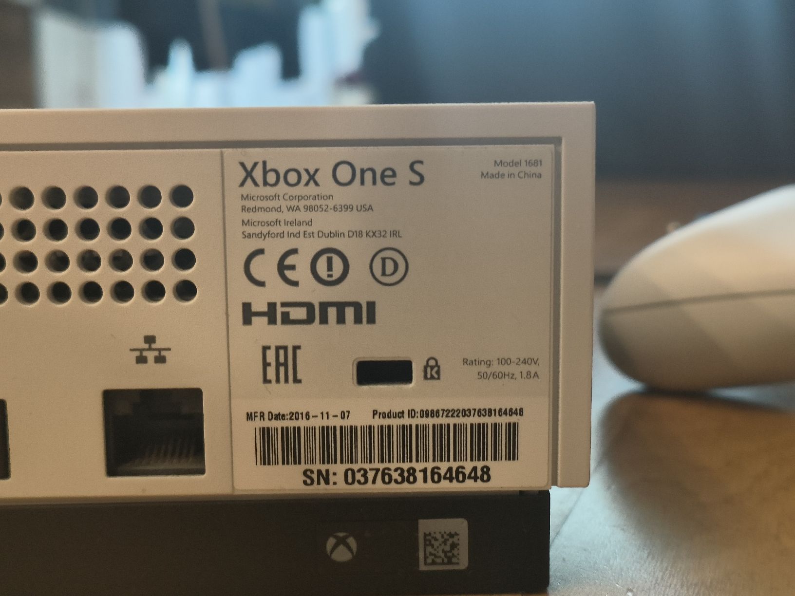 Microsoft Console: Microsoft Xbox One S Konsole 500GB mit Controller weiss – Usato da Obfelden venduto da mw983 2