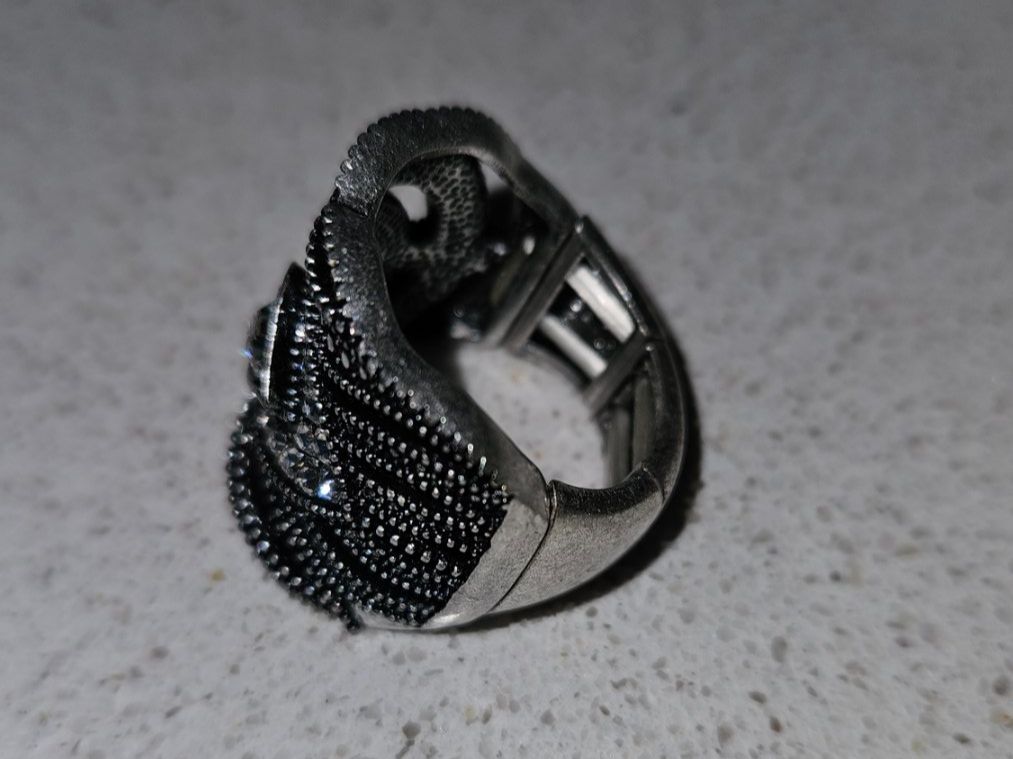 Anelli: Modischer Ring mit Herz Design, Silber Optik, Top! – Usato da Sennhof (Winterthur) venduto da HG2019 3
