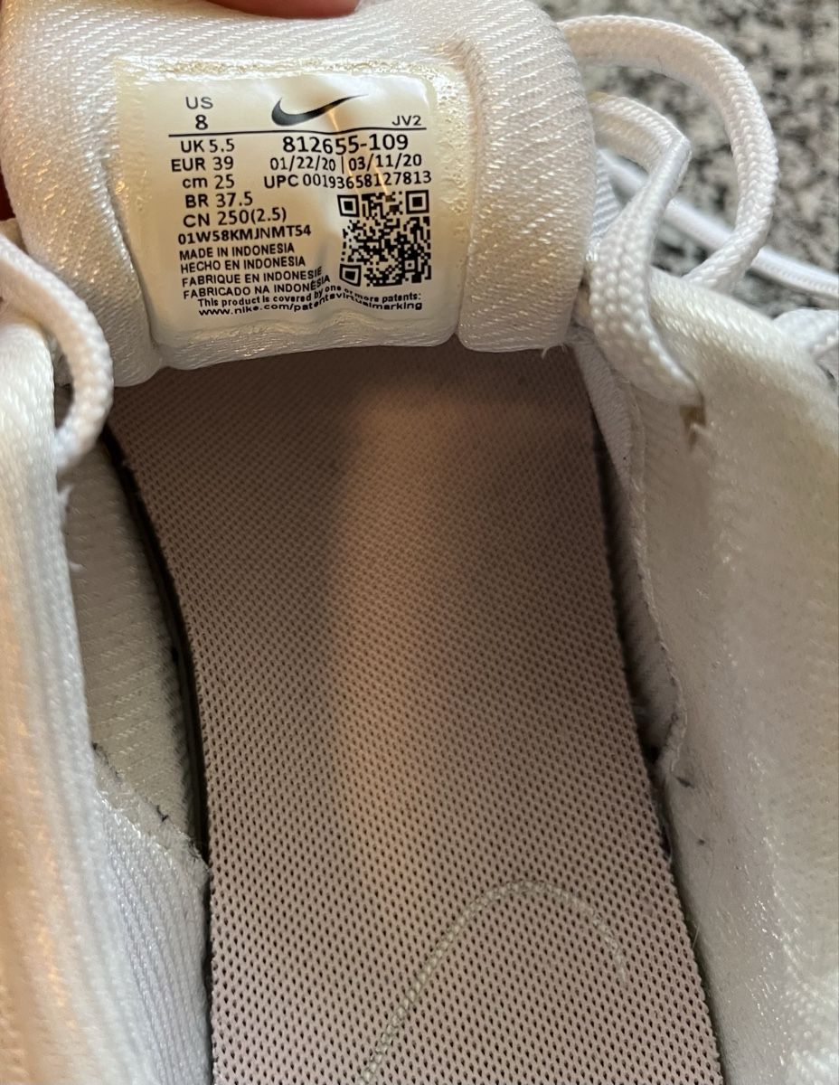 Nike Scarpe da donna: Nike Tanjun Sneakers Weiss – Usato da Densbüren venduto da Powpow 5
