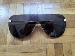Lunettes de soleil grand format monture dorée
