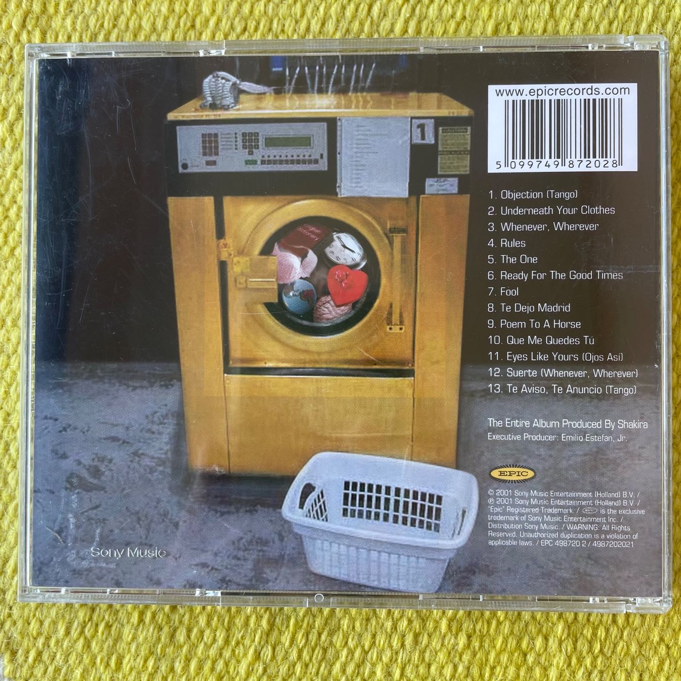 CD: SHAKIRA-LAUNDRY SERVICE – Usato da Rorschacherberg venduto da CD-Roli 1