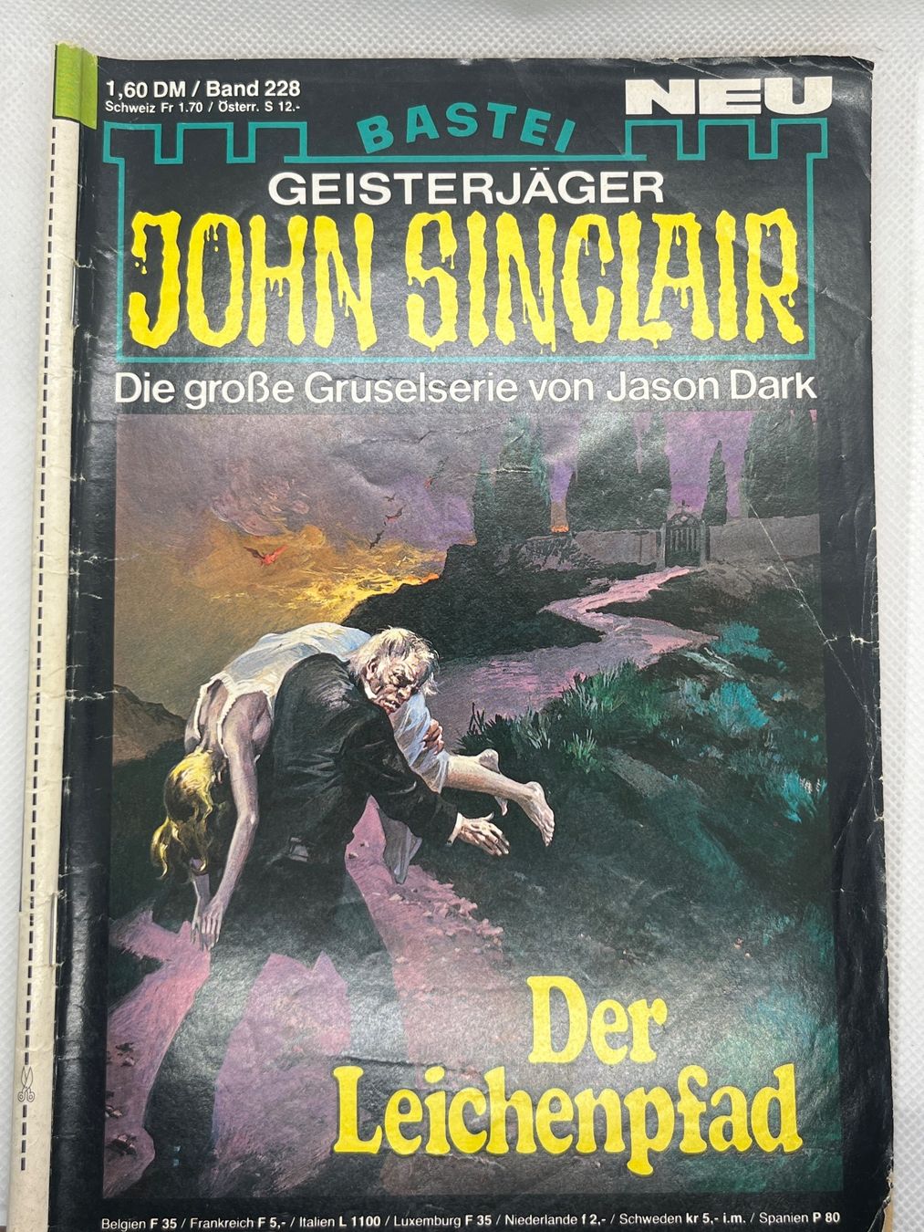 Libri: John Sinclair Band 228 2 - Der Leichenpfad, 1. Auflage – Usato da Hinterkappelen venduto da Kim1992