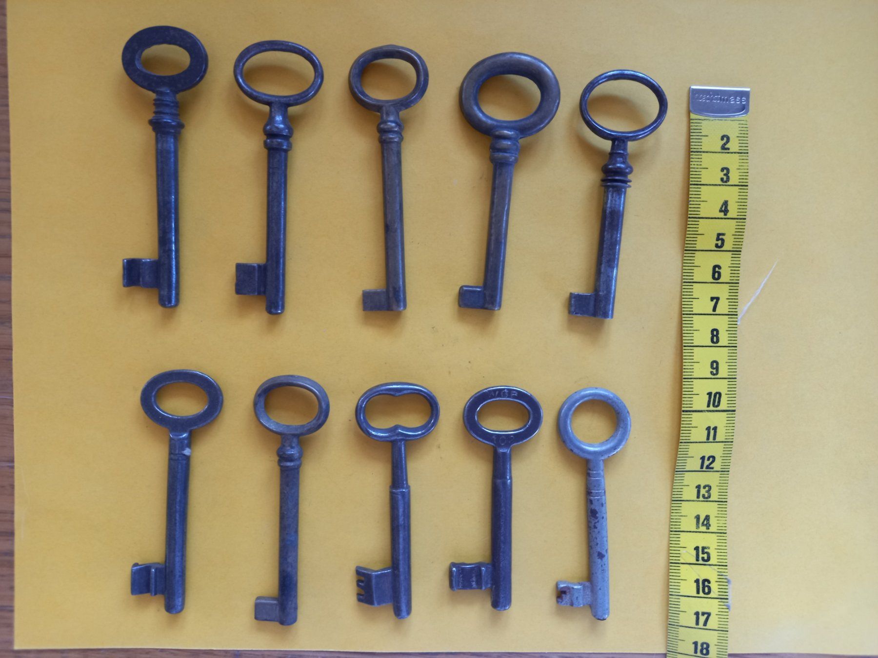 Chiavi: Lot de 10 diverses anciennes clefs – Usato da Rossens FR venduto da Souris1 5