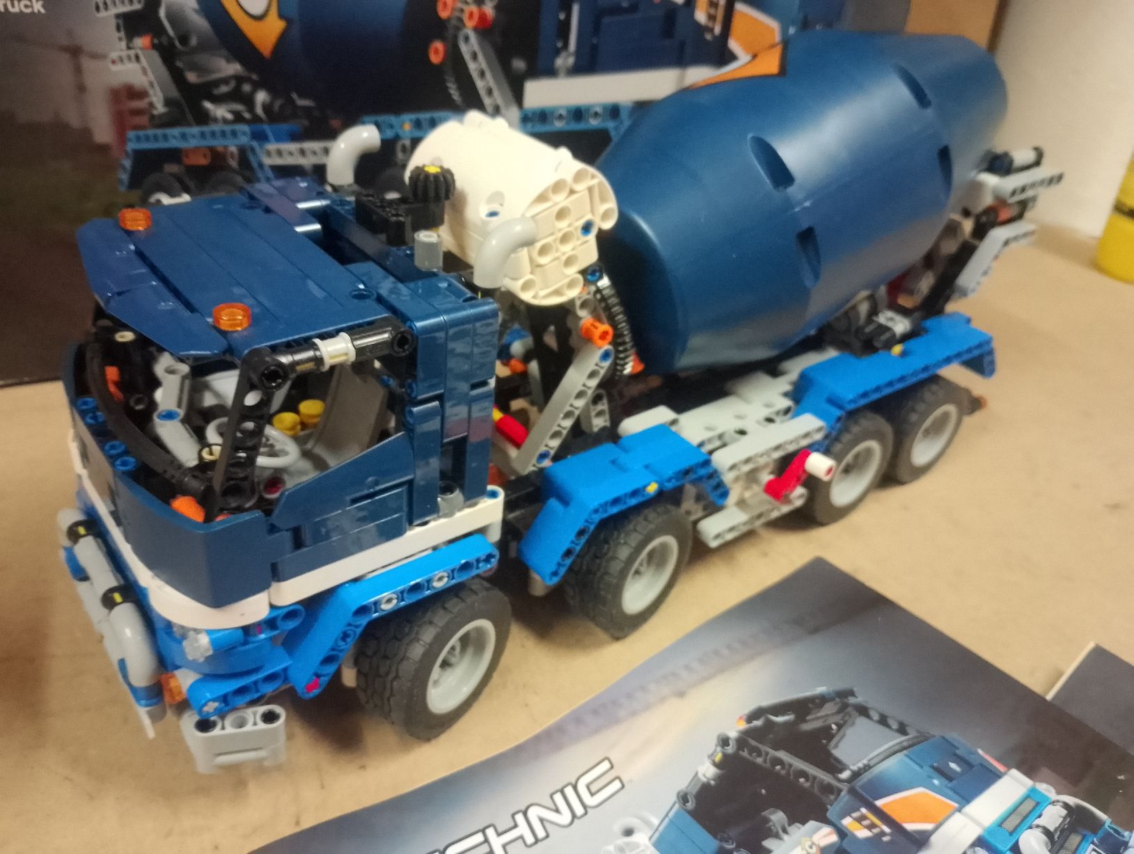 Lego Kit di costruzioni: Lego Technic 42112 Fahrmischer – Usato da Safenwil venduto da dodgewc12 2