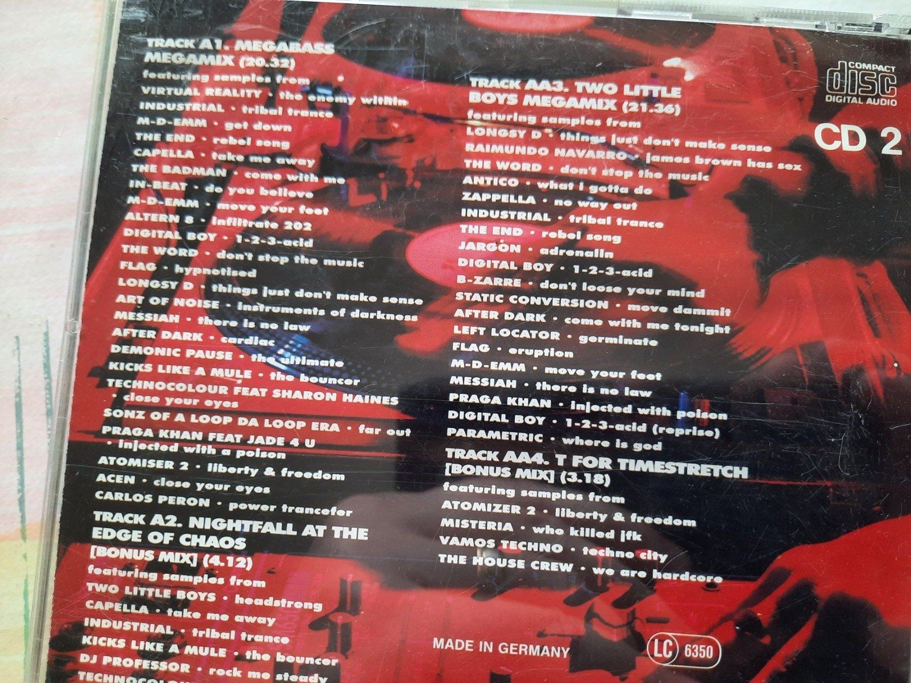 CDs: CD hit the deck volume 2 - Ultimate hardcore megamix – Gebraucht aus Pully von bro_n52j 2