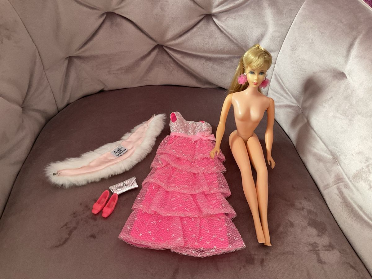 Bambole: Vintage Barbie in Romantik Ruffels – Usato da Herbriggen venduto da Sehrazade 3