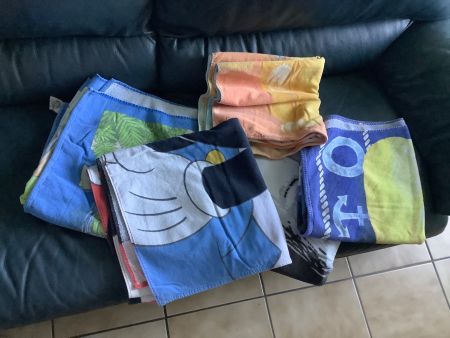 LOT de 5 grands linges de plage - Thèmes : enfants/animaux