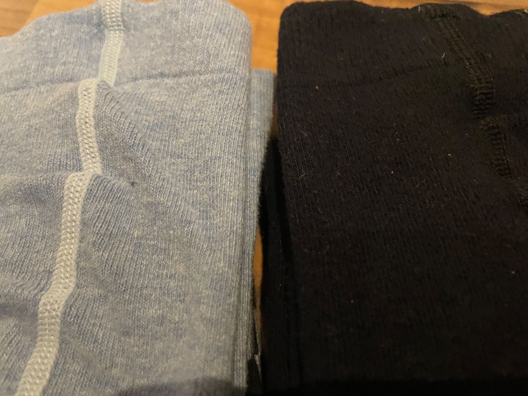 Strumpfhosen & Leggings: 2er Set Strumpfhosen Grösse 110-116 – Gebraucht aus Goldswil von Fisel