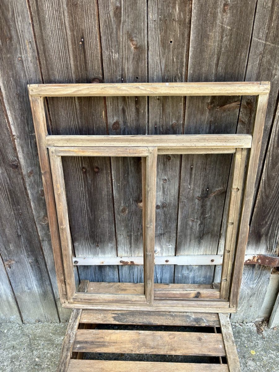 Fenster: Alter Fensterrahmen Holz – Gebraucht aus Gündisau von yuma06