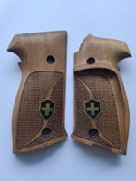 Nussbaum Griffschalen mit Daumenauflage für die Sig P220 