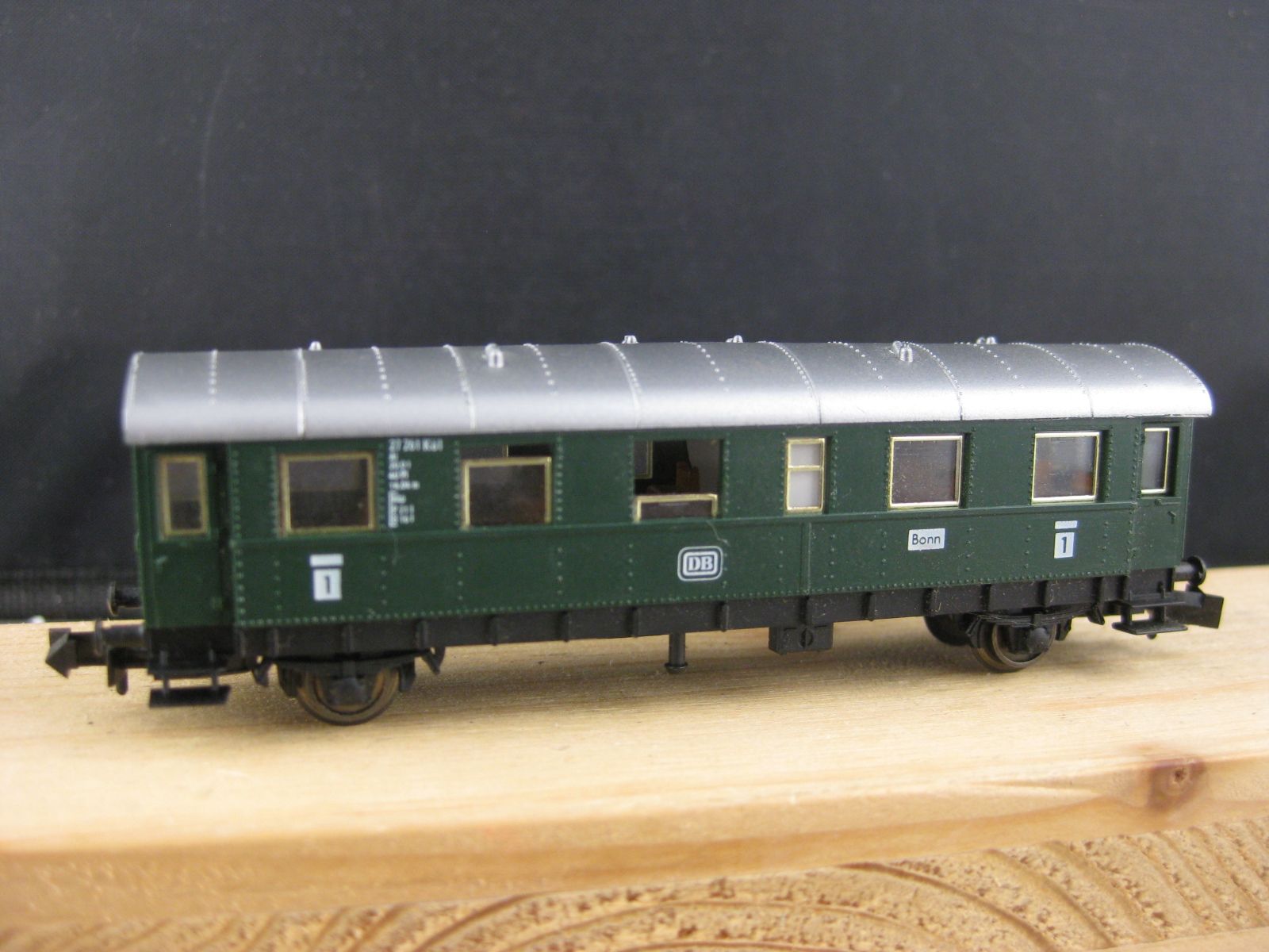Fleischmann Modelleisenbahnen: Fleischmann DB Personenwagen – Gebraucht aus Malters von Marosko 1