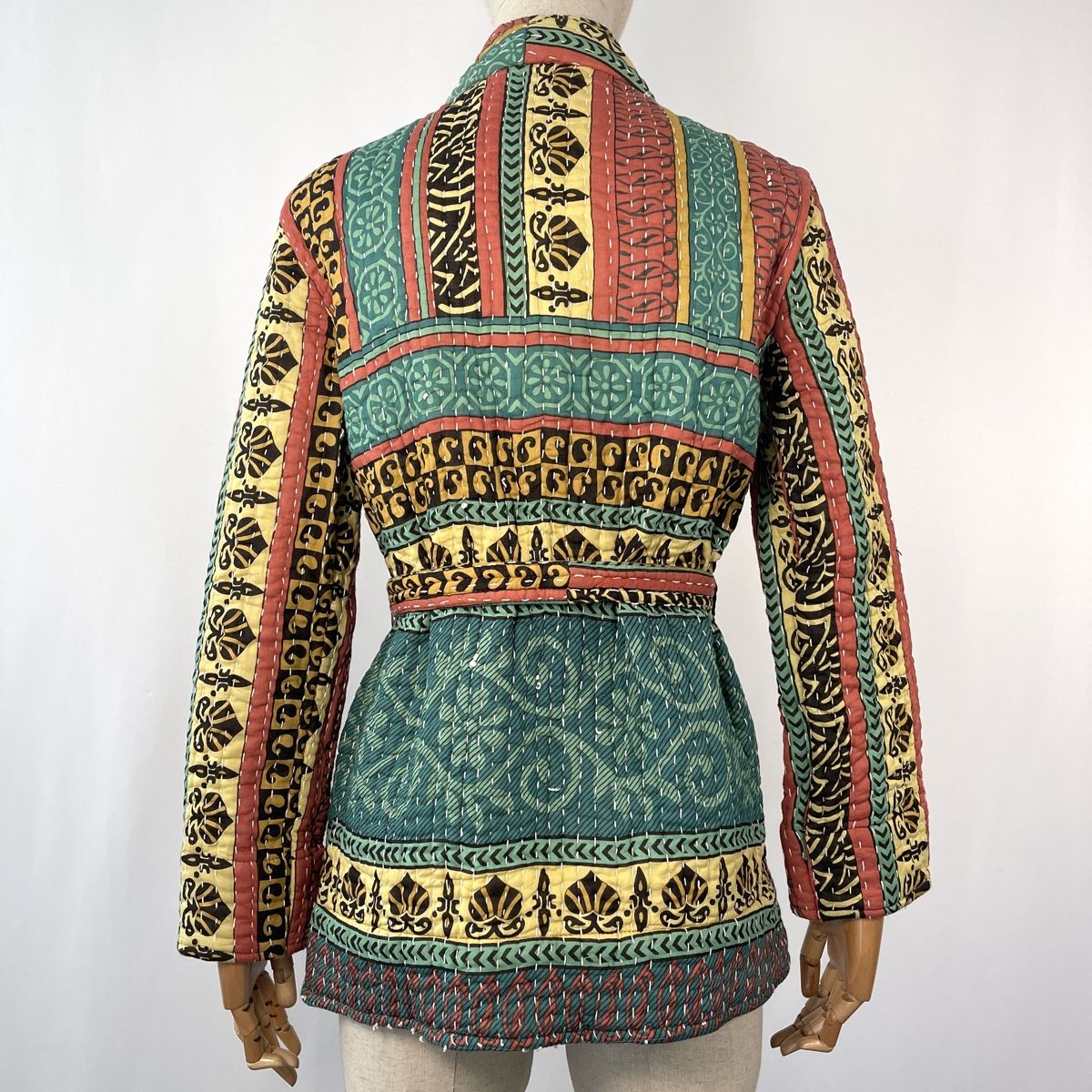 Giacche: MAISON HOTEL New Quilted Jacket – Nuovo e nell'imballaggio originale da Emmen venduto da Nightingale_2022 4